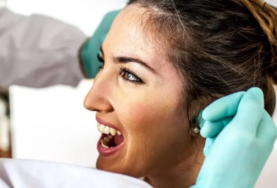 How to Identify and Treat TMJ Symptoms Early: A Guide to Chiropractic Care for TMJ Relief